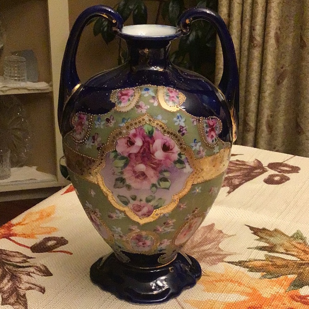 Antique Japanese vase